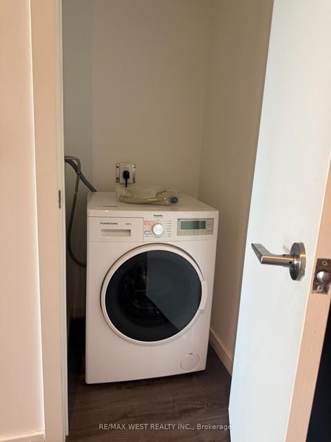 Photo 14 at 407 - 7 Smith Crescent, Queensway, Toronto