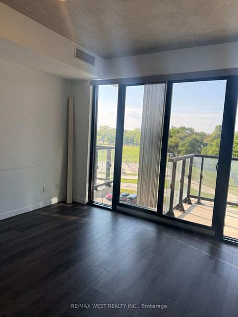 Photo 15 at 407 - 7 Smith Crescent, Queensway, Toronto