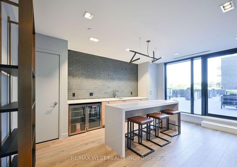 Photo 22 at 407 - 7 Smith Crescent, Queensway, Toronto