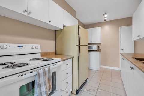 Photo 11 at 304 - 45 Southport Street, Swansea, Toronto