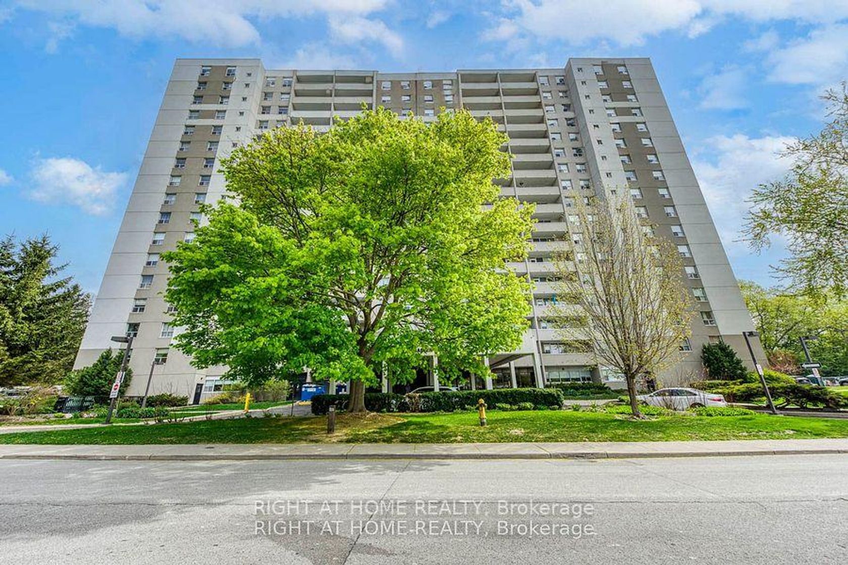 304 - 45 Southport Street, Swansea, Toronto 