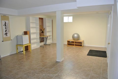 Photo 11 at 54 - 850 Huntingwood Drive, L'Amoreaux, Toronto