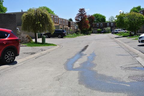 Photo 15 at 54 - 850 Huntingwood Drive, L'Amoreaux, Toronto