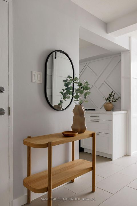 Photo 5 at 510 - 61 Richview Road, Humber Heights, Toronto