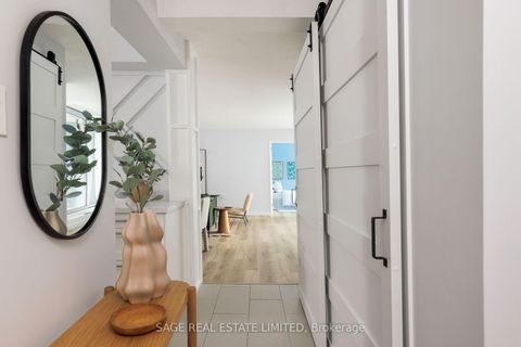 Photo 6 at 510 - 61 Richview Road, Humber Heights, Toronto