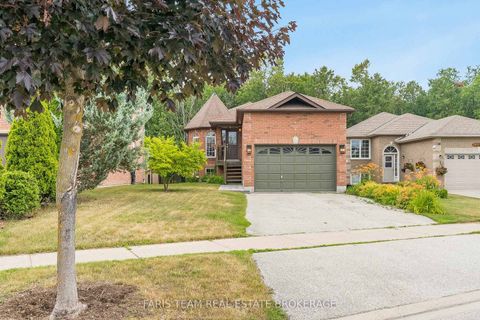 Photo 1 at 1006 Leslie Drive, Alcona, Innisfil