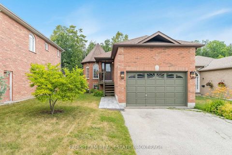 Photo 2 at 1006 Leslie Drive, Alcona, Innisfil