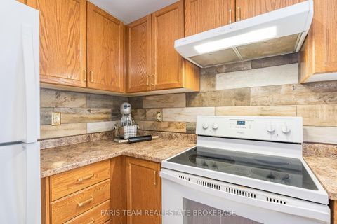 Photo 5 at 1006 Leslie Drive, Alcona, Innisfil