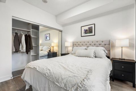 Photo 5 at 3805 - 318 Richmond Street W, Waterfront Communities C1, Toronto