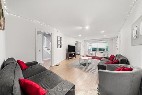 Photo 6 at 527 Glengarry Avenue, Nortown, Toronto