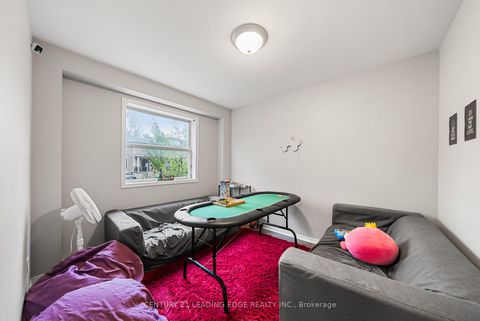 Photo 10 at 527 Glengarry Avenue, Nortown, Toronto