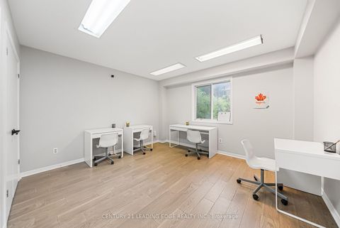 Photo 11 at 527 Glengarry Avenue, Nortown, Toronto