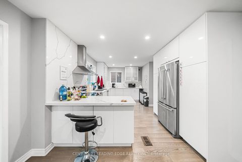 Photo 15 at 527 Glengarry Avenue, Nortown, Toronto