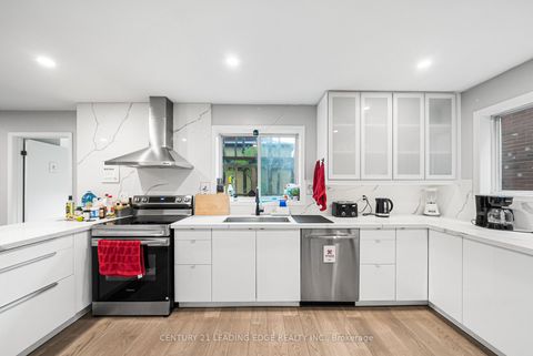 Photo 17 at 527 Glengarry Avenue, Nortown, Toronto