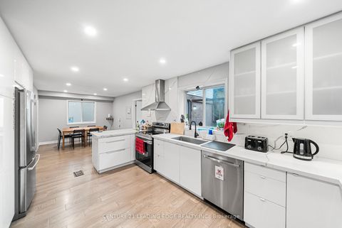 Photo 18 at 527 Glengarry Avenue, Nortown, Toronto