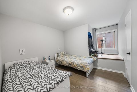 Photo 23 at 527 Glengarry Avenue, Nortown, Toronto