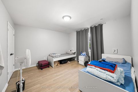 Photo 24 at 527 Glengarry Avenue, Nortown, Toronto