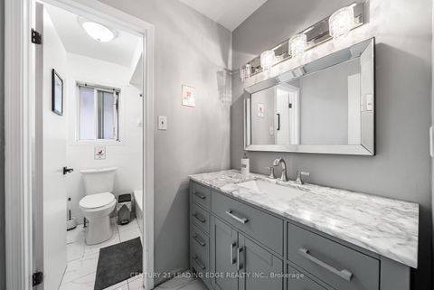 Photo 28 at 527 Glengarry Avenue, Nortown, Toronto