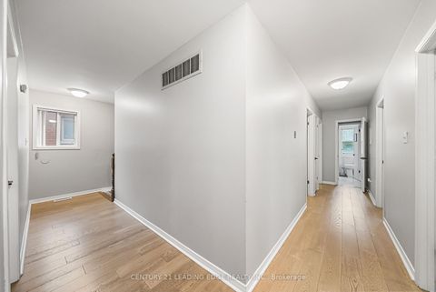 Photo 29 at 527 Glengarry Avenue, Nortown, Toronto
