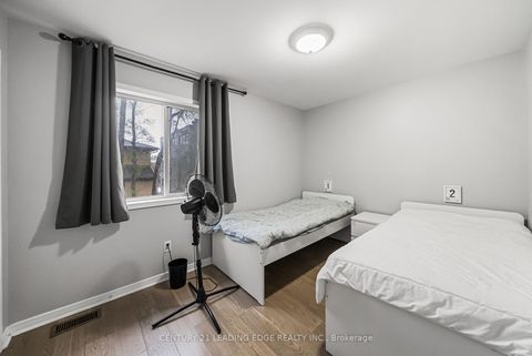 Photo 31 at 527 Glengarry Avenue, Nortown, Toronto