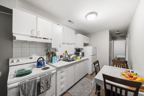 Photo 39 at 527 Glengarry Avenue, Nortown, Toronto