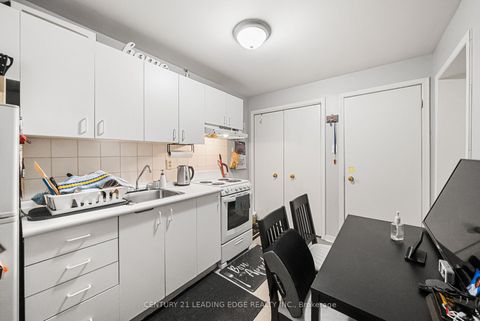 Photo 42 at 527 Glengarry Avenue, Nortown, Toronto