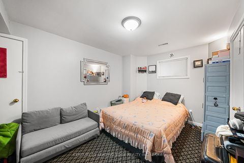 Photo 43 at 527 Glengarry Avenue, Nortown, Toronto
