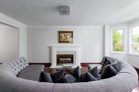 Photo 3 at 90 Kingsway Crescent, Kingsway South, Toronto