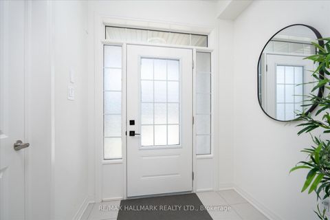 Photo 3 at 28 Copperhill Heights, Rural Barrie Southeast, Barrie