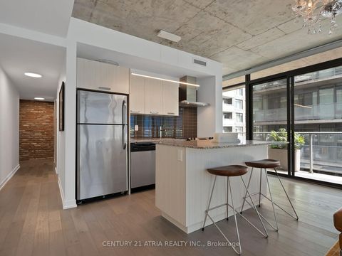 Photo 6 at 318 - 95 Bathurst Street, Waterfront Communities C1, Toronto