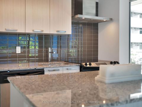 Photo 8 at 318 - 95 Bathurst Street, Waterfront Communities C1, Toronto