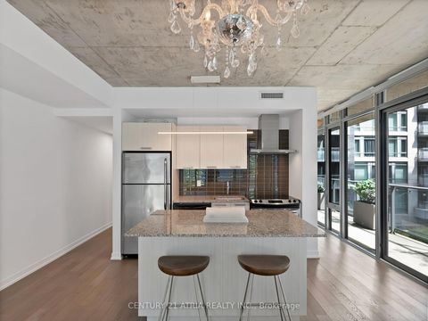 Photo 11 at 318 - 95 Bathurst Street, Waterfront Communities C1, Toronto