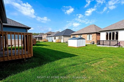 Photo 3 at 256 Duncan Street, Stayner, Clearview