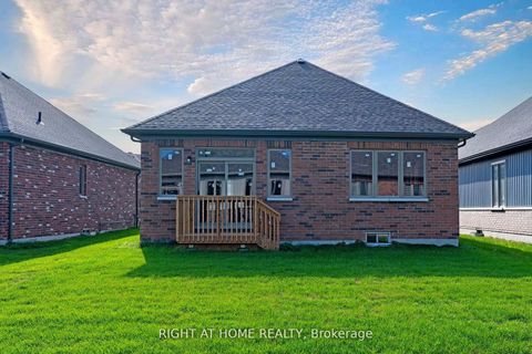 Photo 11 at 256 Duncan Street, Stayner, Clearview