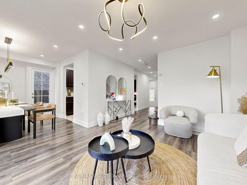 Photo 4 at 16 Foxglove Court, Unionville, Markham