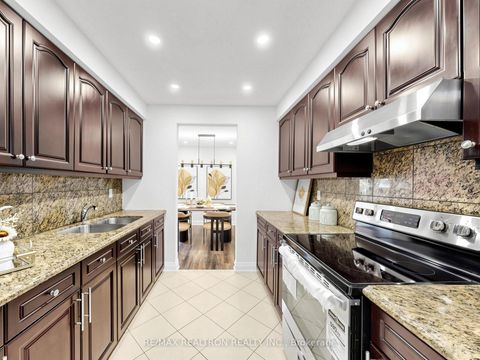 Photo 6 at 16 Foxglove Court, Unionville, Markham