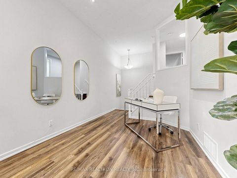 Photo 14 at 16 Foxglove Court, Unionville, Markham