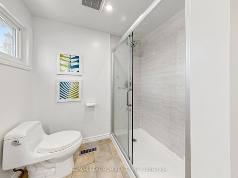 Photo 18 at 16 Foxglove Court, Unionville, Markham