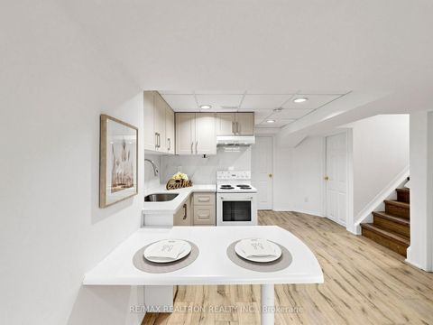 Photo 30 at 16 Foxglove Court, Unionville, Markham