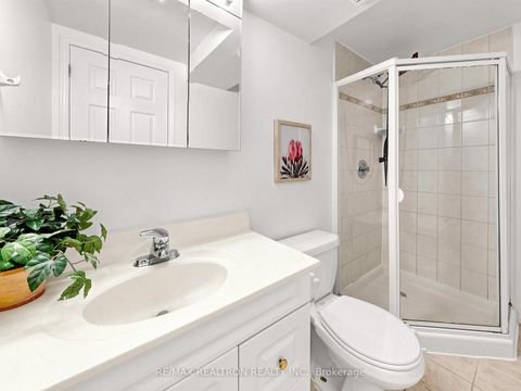 Photo 33 at 16 Foxglove Court, Unionville, Markham