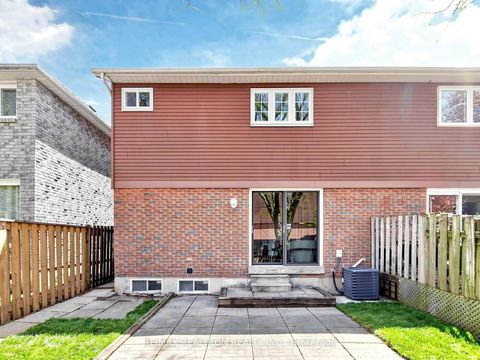 Photo 36 at 16 Foxglove Court, Unionville, Markham