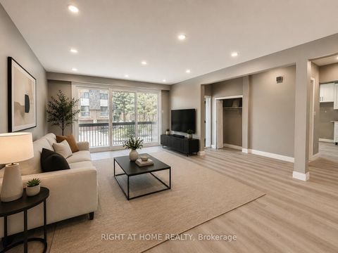 Photo 4 at 24 - 7 Vale Carse Way, Branson, Toronto