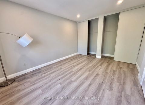 Photo 16 at 24 - 7 Vale Carse Way, Branson, Toronto
