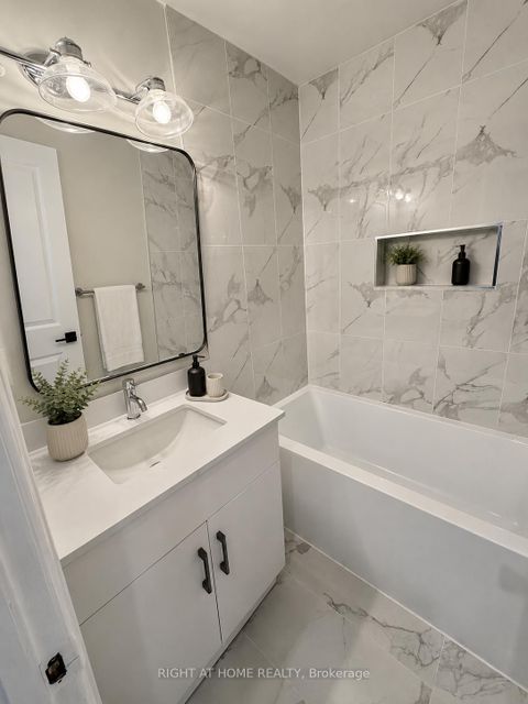 Photo 17 at 24 - 7 Vale Carse Way, Branson, Toronto