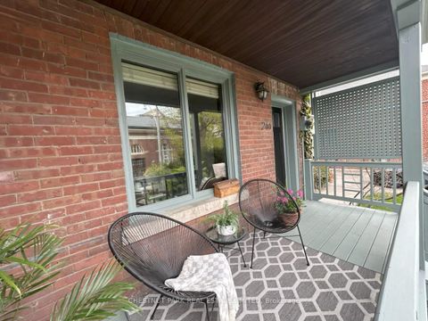 Photo 2 at 244 Cottingham Street, Casa Loma, Toronto