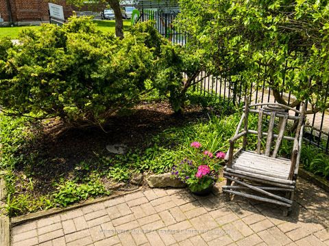 Photo 3 at 244 Cottingham Street, Casa Loma, Toronto
