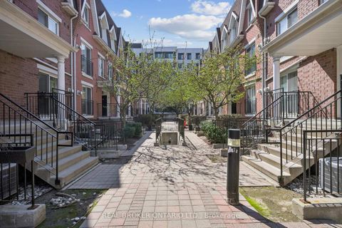 Photo 2 at 1011 - 18 Laidlaw Street, South Parkdale, Toronto