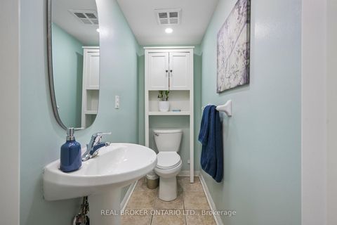 Photo 5 at 1011 - 18 Laidlaw Street, South Parkdale, Toronto