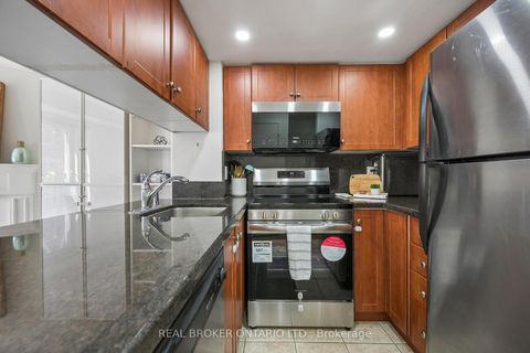 Photo 7 at 1011 - 18 Laidlaw Street, South Parkdale, Toronto
