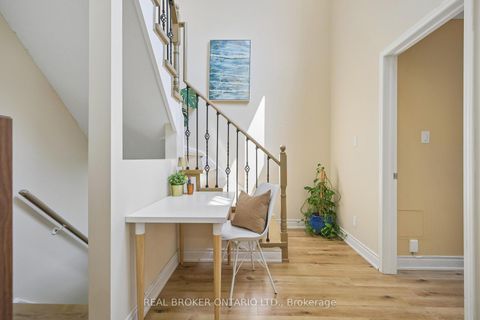 Photo 13 at 1011 - 18 Laidlaw Street, South Parkdale, Toronto